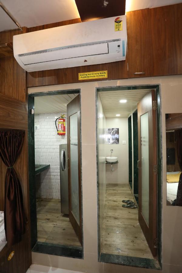 Mango Marol Dormitory Мумбаи Экстерьер фото