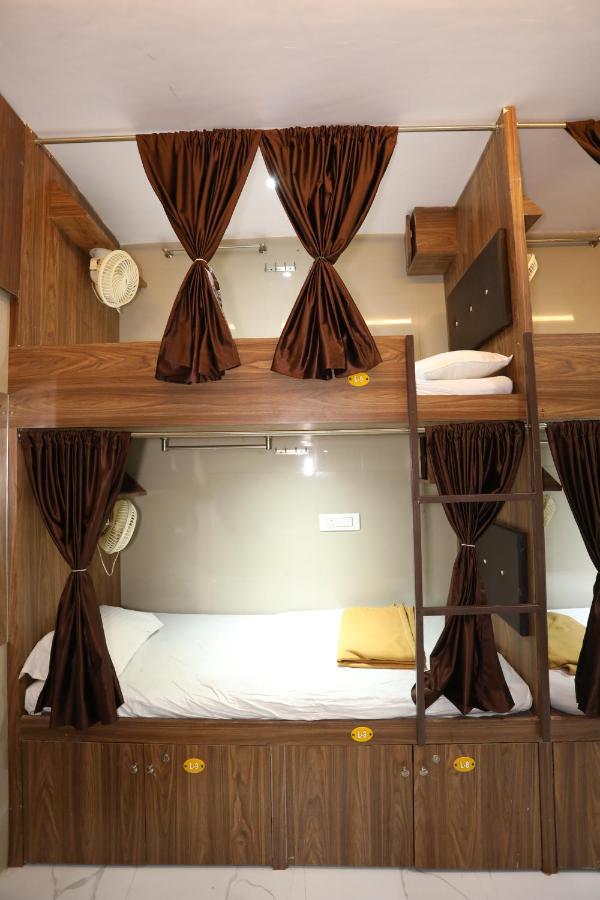 Mango Marol Dormitory Мумбаи Экстерьер фото